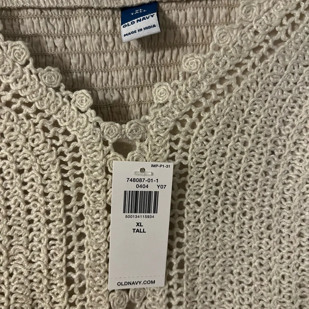 Old Navy Cream Knit Crop Top - Picture 3 of 3